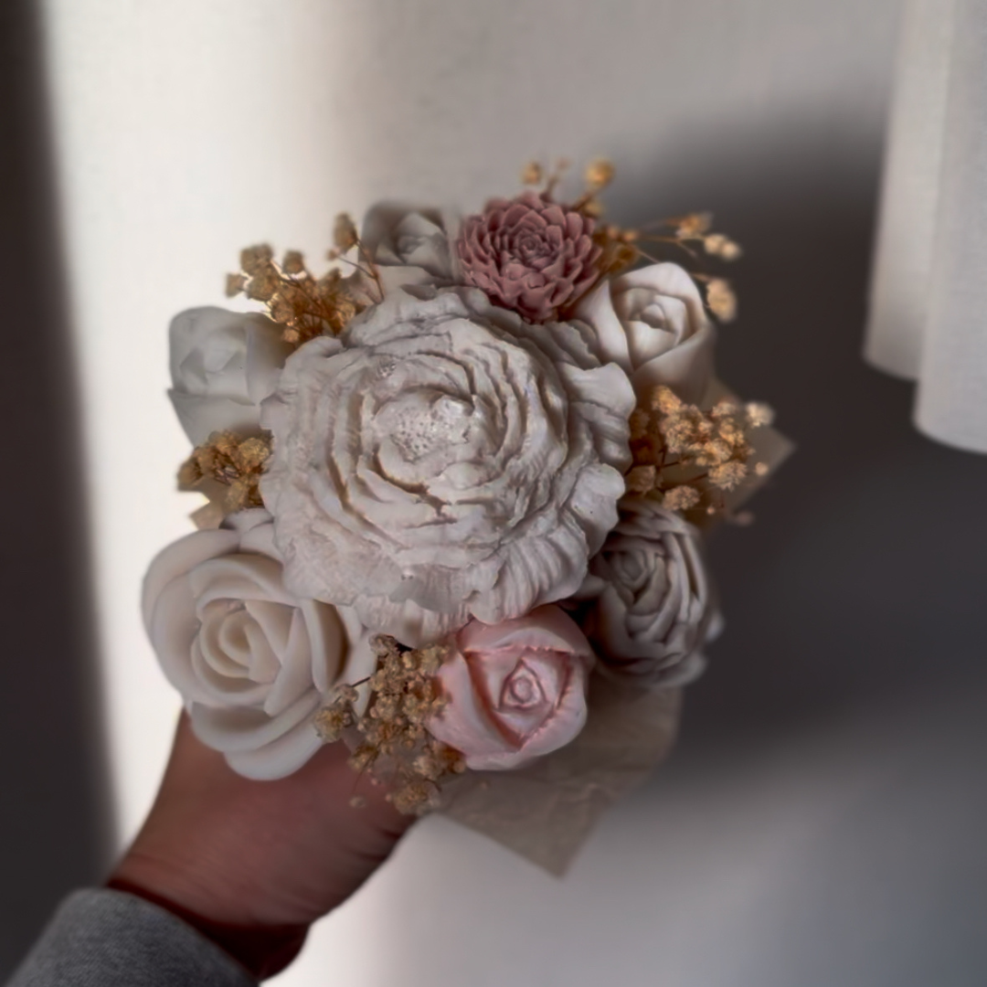 Scented candle flower bouquet